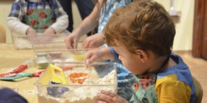 Integracja sensoryczna a rozwój dziecka – jak wspierać prawidłowy rozwój sensoryczny?
